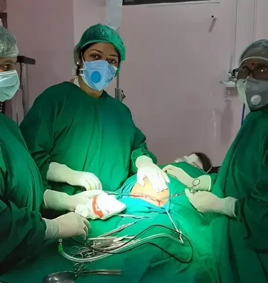 Dr. Mamta Singh in Gynecology Surgery